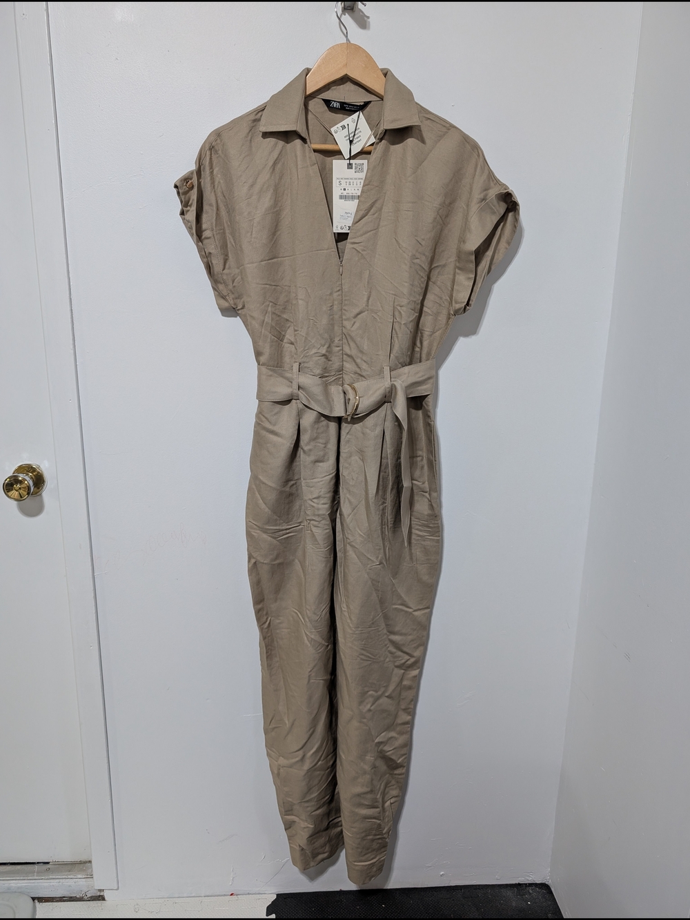 (S/M)Zara Beige Utility Jumpsuit with Belt